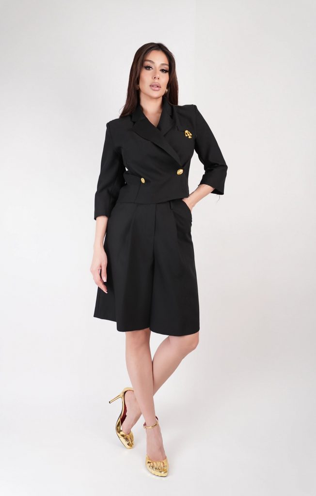 CROPPED BLAZER SHORT SET