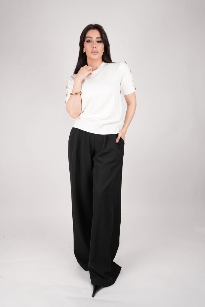 GOLD-BUTTON SLEEVE KNIT TOP