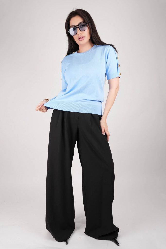 GOLD-BUTTON SLEEVE KNIT TOP