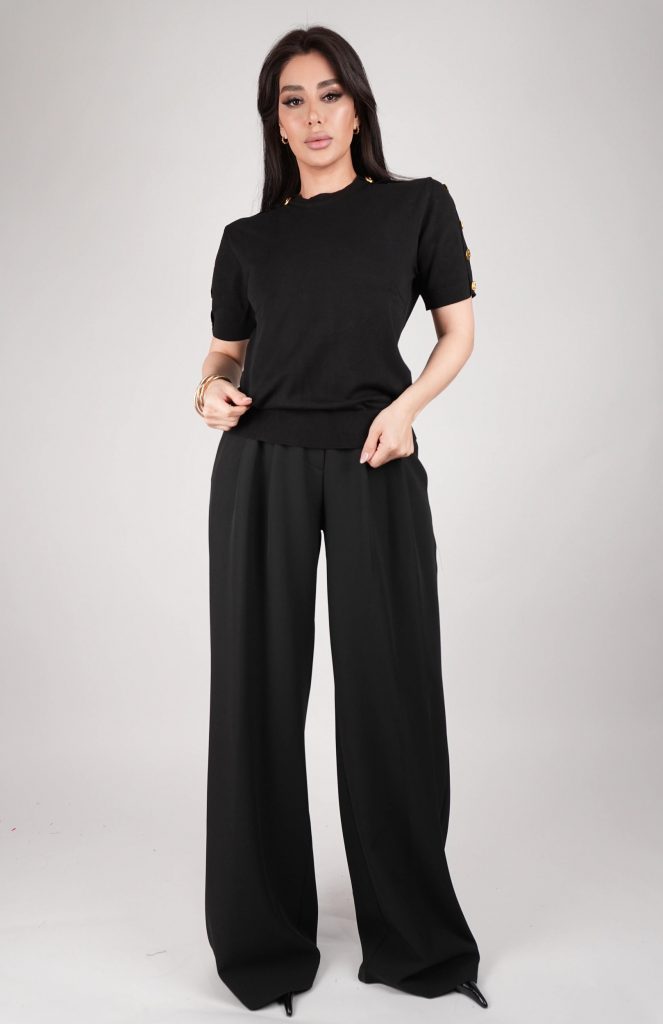 GOLD-BUTTON SLEEVE KNIT TOP