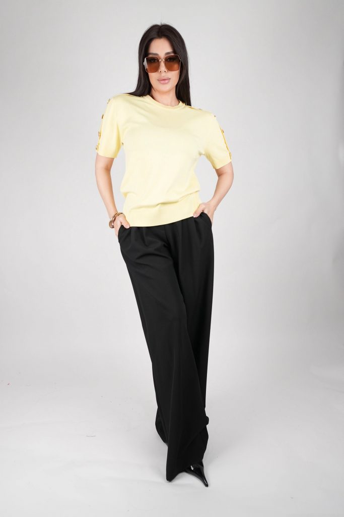 GOLD-BUTTON SLEEVE KNIT TOP