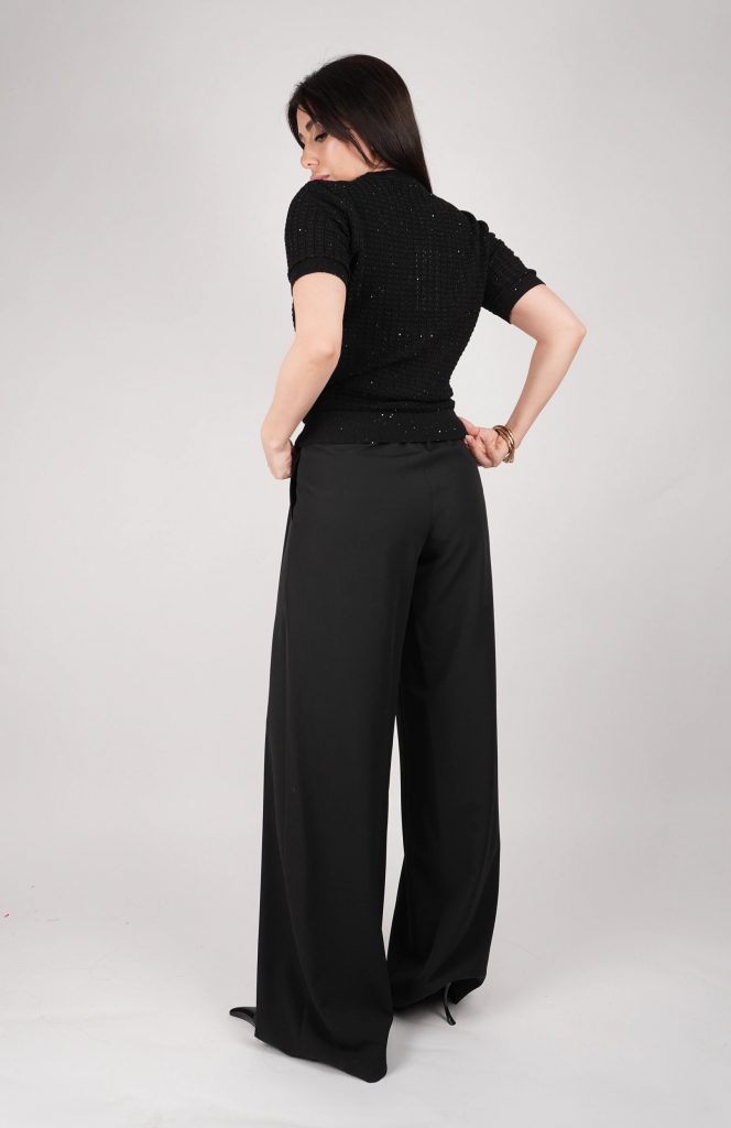 EMBLEM OPEN-KNIT TOP