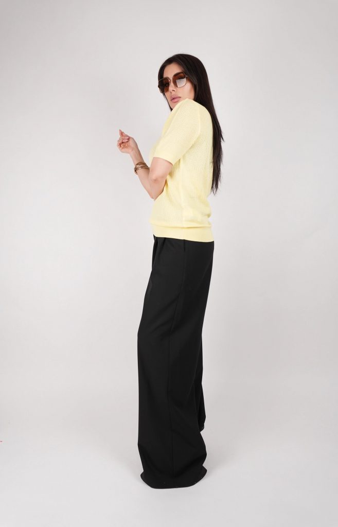 GOLD-BUTTON OPEN-KNIT POLO TOP