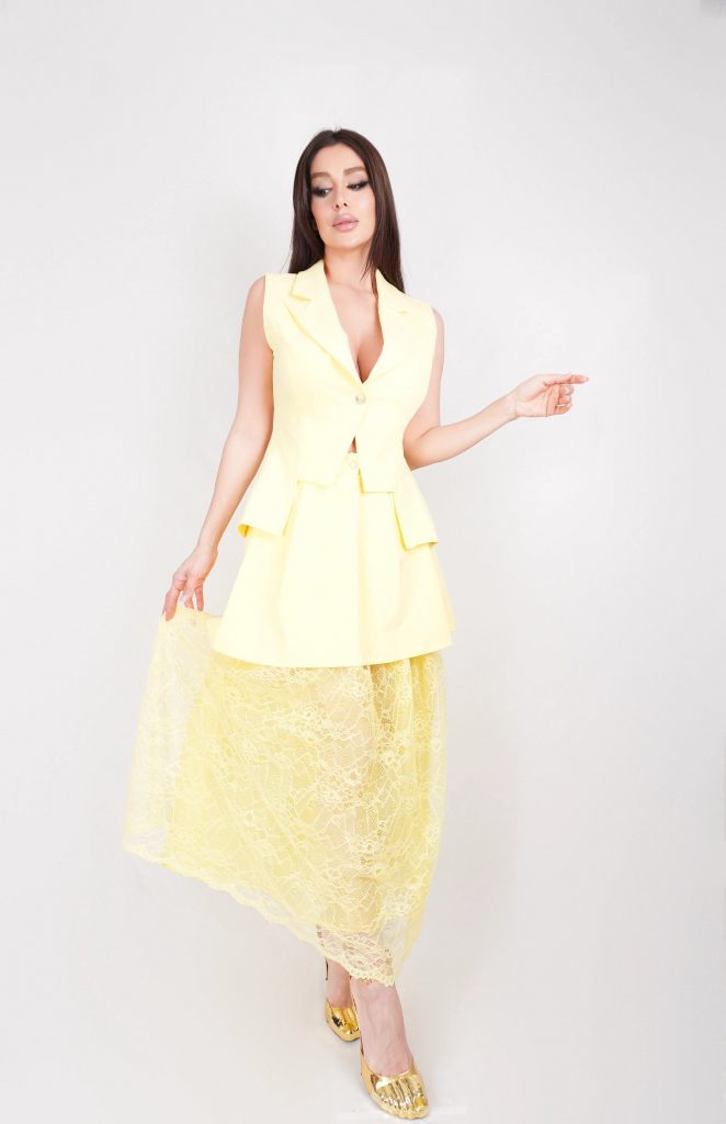 LACE-HEM VEST SKIRT SET
