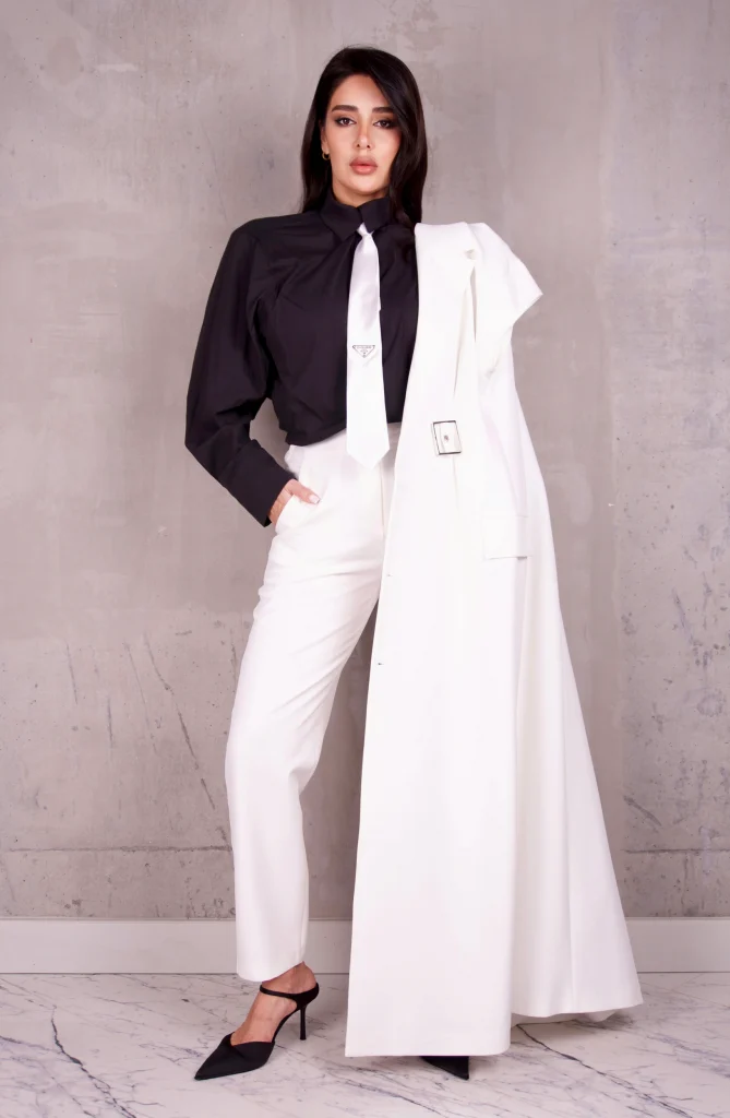 BELTED CAPE-VEST THREE-PIECE SET - Ecru, Photo 4