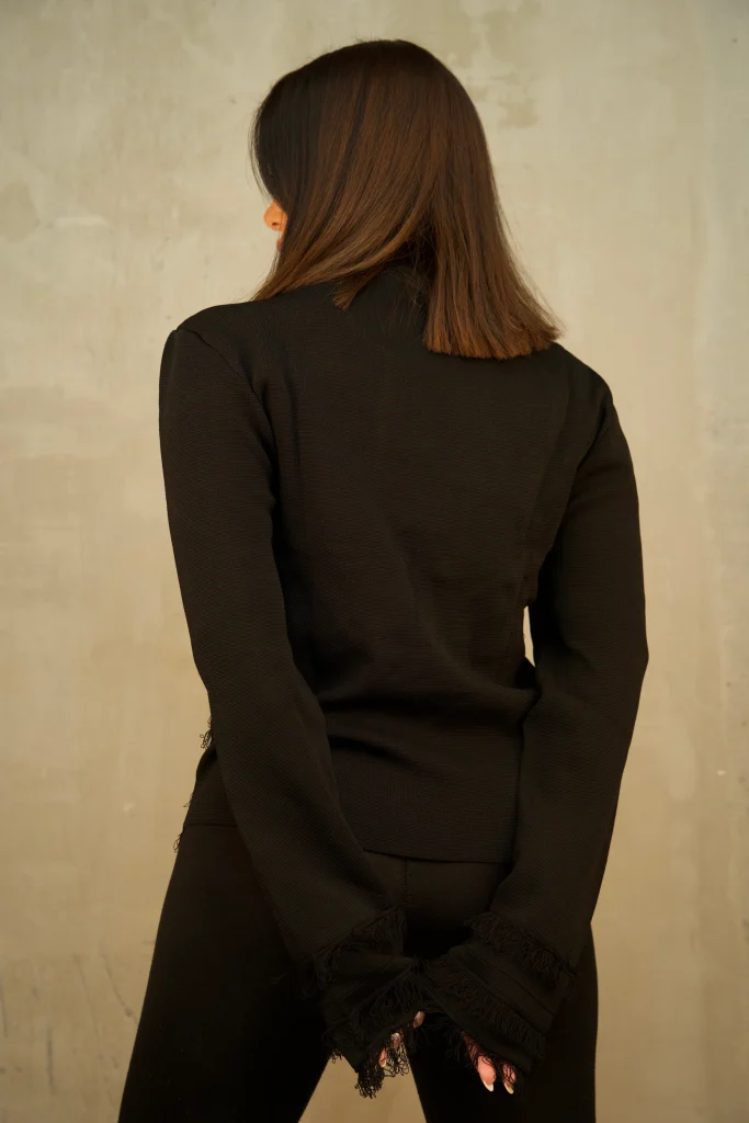 FRINGED KNIT JACKET WITH GOLD BUTTONS - Black, Фото 2