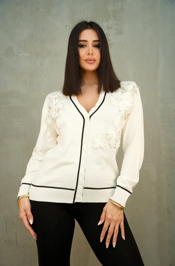 PIPED V-NECK BEADED-APPLIQUE CARDIGAN - Ecru, Фото 1